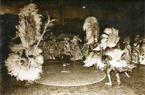 Cordão Recreativo Carnavalesco Triunfo das Cores Campos  IFFF 1974.jpg